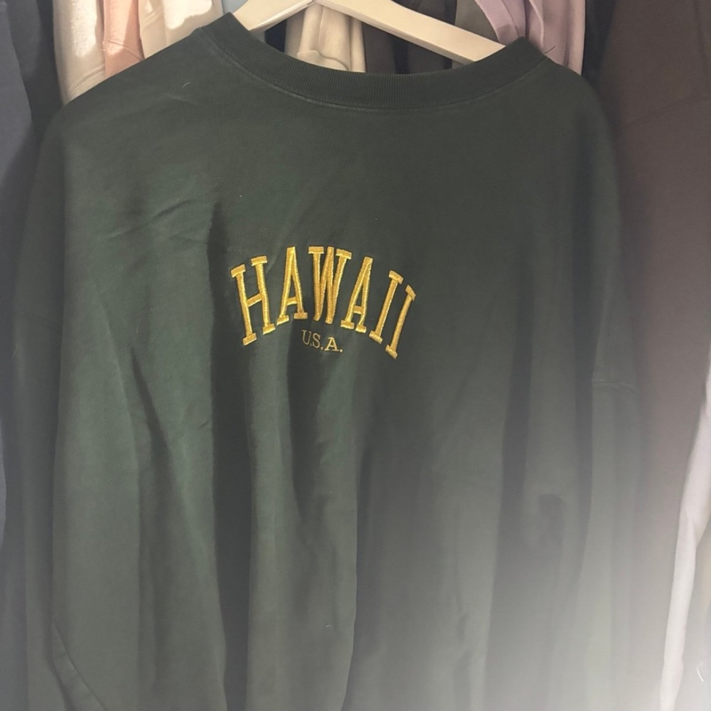 brandy melville hawaii crewneck